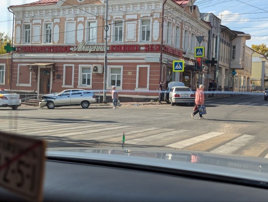 ДТП у Авицены на перекрестке Ворошилова и..