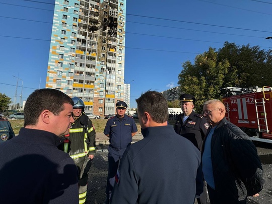 ⚡⚡⚡ Губернатор Московской области Андрей Воробьев прибыл к дому на Спортивном проезде в Раменском,..