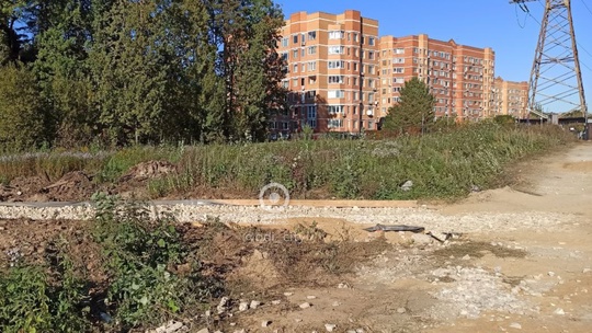 Со стороны улицы Говорова начали делать вход в Подушкинский лес 🌳  Строители начали отсыпать широкую..