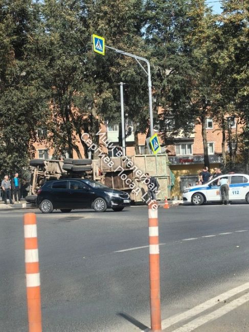 Не вошел, поворот с проспекта Красной Армии на Новоугличское..