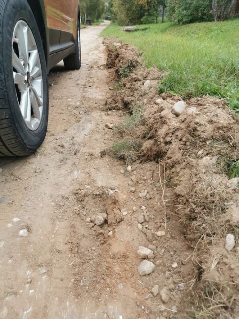 В деревне Вонякино испорчена дорога.
Суть дела:
В деревне грунтовая дорога находится в плачевном состоянии...