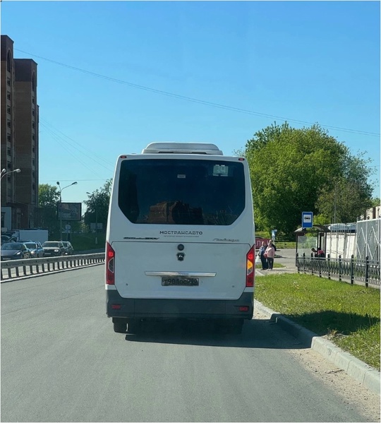 Мы уже живём в таком времени,что работаем до 21-00,22-00ч.вечера....а то и дольше,а транспорт в Подмосковье всё всё..