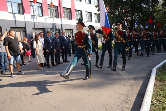 ВЕЧНАЯ ПАМЯТЬ 🙏
Мемориальную доску участнику СВО Владимиру Алексашину открыли в Балашихе. 
Ее установили..