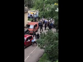 Здравствуйте. Помогите закрыть Иман по Адресу первомайская , 7. Просто проходной двор. Началась учеба- дети..