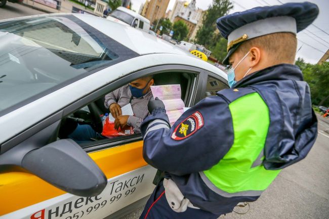 Рейд по выявлению такси, осуществляющих перевозки незаконно, провели в округе Пушкинский  В мероприятии..