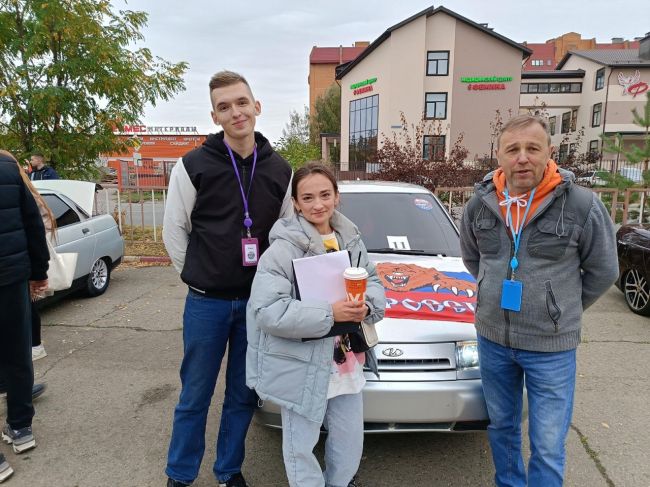 😎 В Электроуглях прошел фестиваль «Тазофест». 
Это фестиваль для любителей тазов, т.е. отечественного..