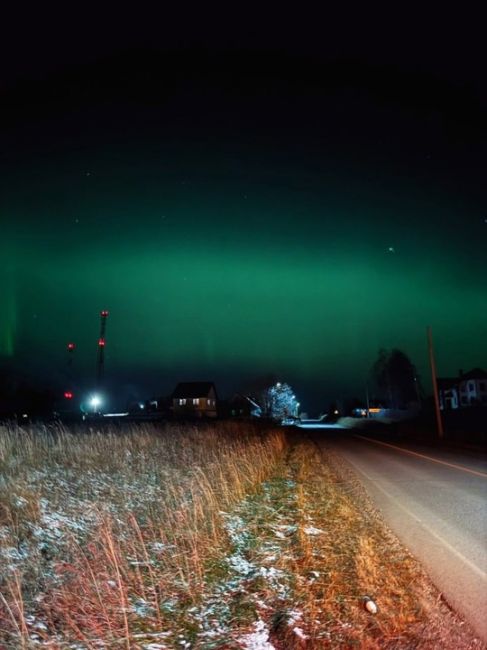 🌌 Северное сияние сегодня наблюдают в Подмосковье и других регионах 
В Балашихе кто-то..