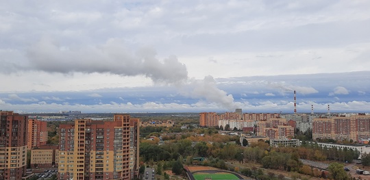 Тучи над городом встали... Сильный северный ветер принёс из Мурманска красивые тёмные тучи с белокрылыми..