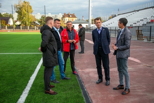 🏟 Готов на 95%: стадион «Авангард» планируют открыть в ноябре 
Реконструкция стадиона «Авангард» выходит на..