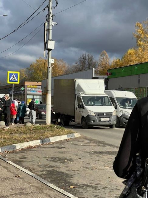 ❗️На Юбилейном проезде на Сходне Газель сбила пешехода прям на переходе возле..