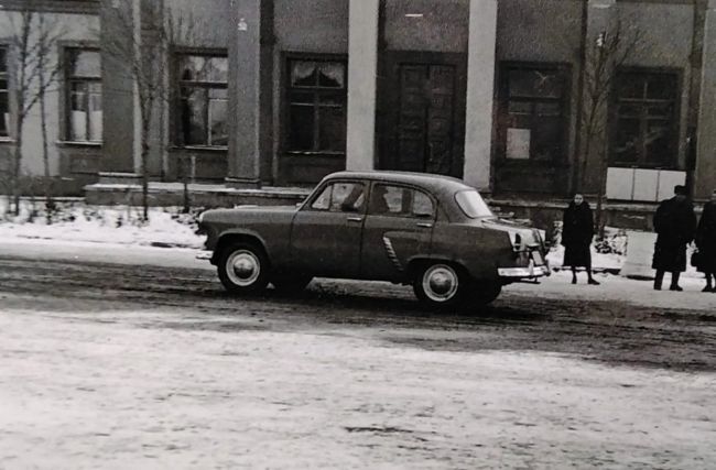 1950е. На Советской площади возле столовой .Сейчас Историко-культурный..