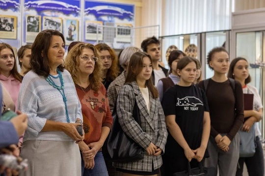 🎉В Гжельском государственном университете 9 октября прошла торжественная церемония открытия выставки, на..