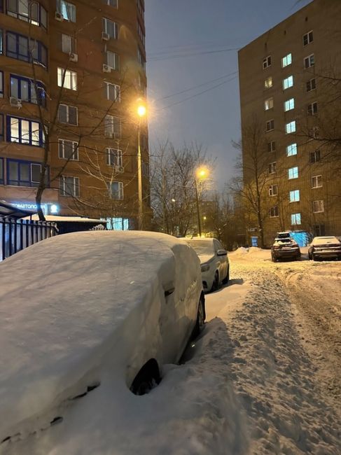 Синоптики обещают зиму в ближайшие выходные 😨  Уже в пятницу, по прогнозам, выпадет снег: ночью будет..