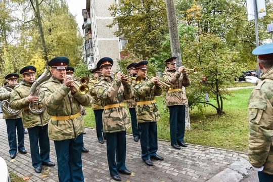 ЕЩЁ ОДИН БАЛАШИХИНЕЦ ПОГИБ В БОЮ 🎖
Мемориальную доску участнику СВО Левону Газарянцу открыли в Балашихе. Её..