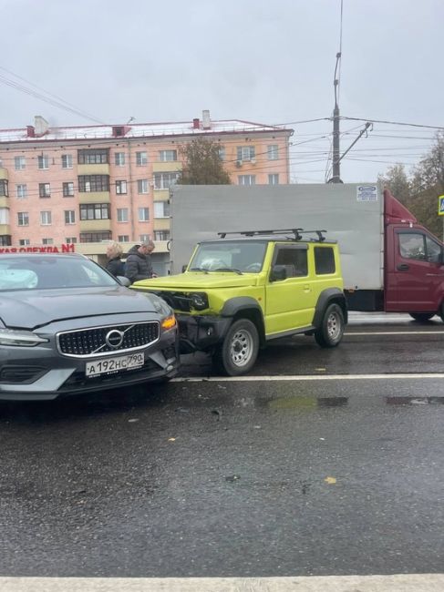 ДТП на Родине.
Фото/видео из чата "Подольск: пробки, засады,..