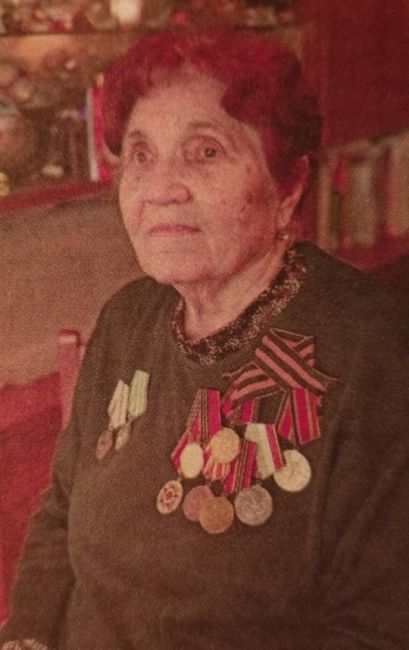 👏 Во вторник, 22 октября, 95-летний юбилей отметила учитель истории коломенских школ № 24 и № 11 Зоя Григорьевна..