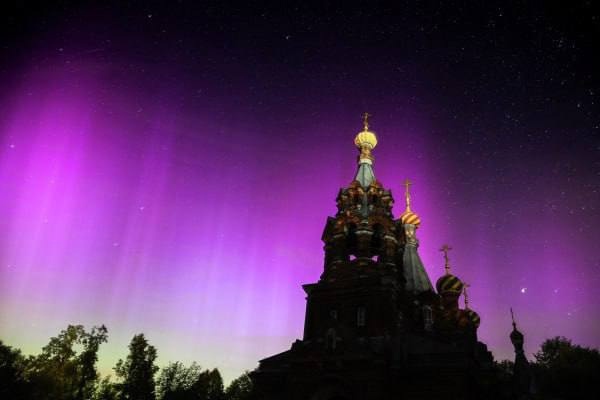 ✨Жители Москвы и области смогут увидеть северное сияние в ночь на воскресенье.  Как сообщают синоптики, в..