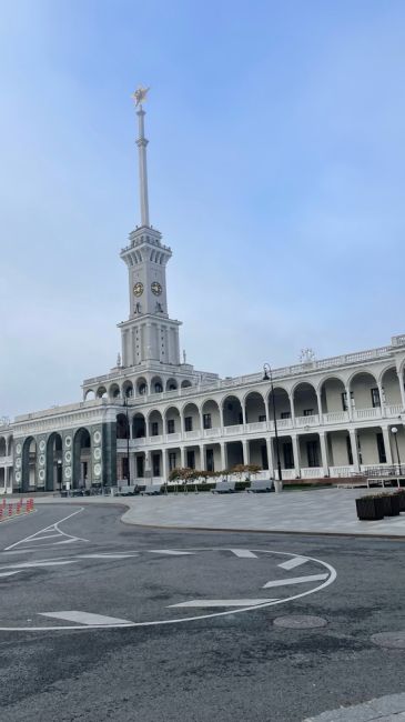 Утренний туман в районе Маяка 🌫️
Как говорится, хоть глаз выколи, ничего не..