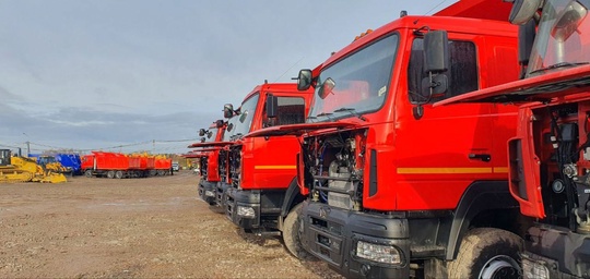 🚚 Накануне в среду сотрудникам коммунальных служб Подмосковья передали ключи от новых самосвалов, как..