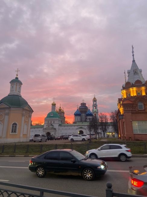 Закат сегодня🤗  Вечерний фоточат, кидайте в комментарии последние фотографии, которые сделали на..