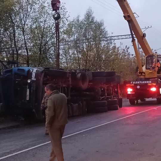 Авария на перекрёстке со стороны ул. Мало-Васильево всё..