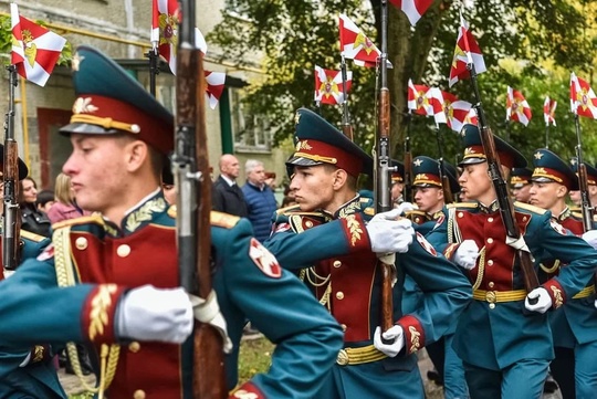 ЕЩЁ ОДИН БАЛАШИХИНЕЦ ПОГИБ В БОЮ 🎖
Мемориальную доску участнику СВО Левону Газарянцу открыли в Балашихе. Её..