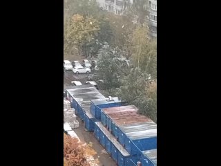 Первый снег пришел в Москву.  Кстати, до Нового года осталось всего 79..