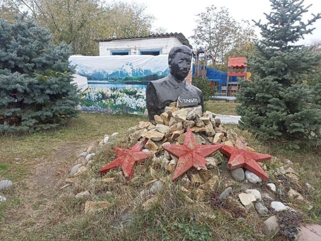 Надо же! Как живой!  Это чудо установили в ставропольской станице..