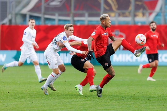 Тем временем, ФК Химки сегодня обыграли Локомотив ⚽️  На домашнем стадионе наши красно-черные красиво..