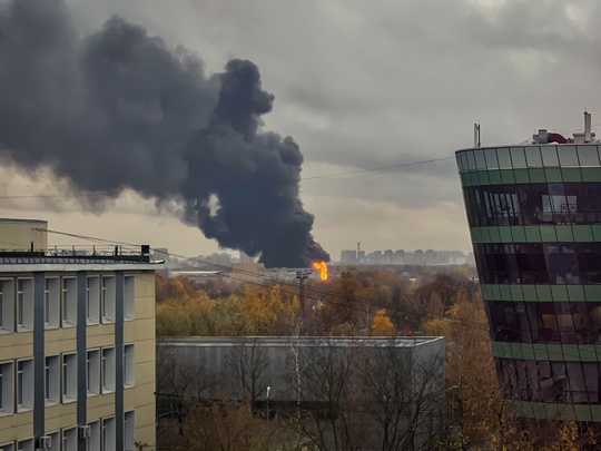 Пожар в промзоне на лихачах..