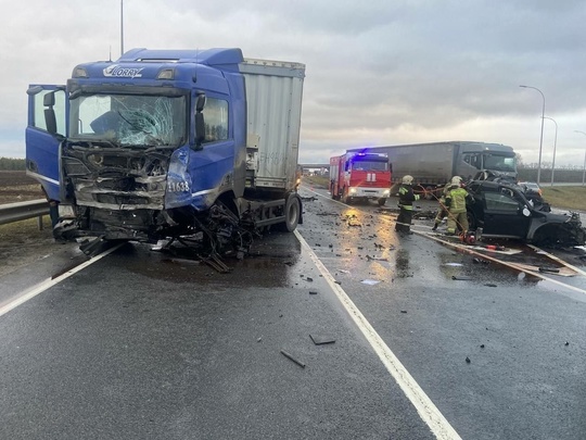 «Ужасная авария в Москве 😥»  В страшном ДТП на автотрассе погибло сразу восемь человек, из них два известных..