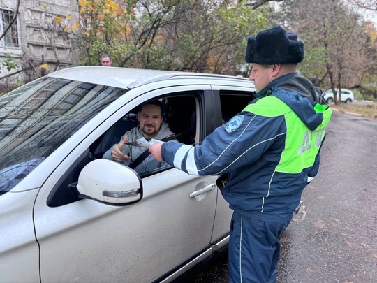 СОТРУДНИКИ ГОСАВТОИНСПЕКЦИИ ПРОВЕЛИ В ЖУКОВСКОМ РЕЙД «ДЕТСКОЕ КРЕСЛО»  25 октября в Жуковском, у дома № 2а на..