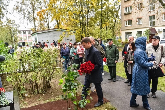 ЧТОБЫ ПОМНИЛИ 🙏
Мемориальную доску участнику СВO Николаю Андрееву открыли в Балашихе. Ее установили на..