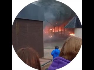 Горит Центральный рынок.💥💥💥
Жителям соседних домов не позавидуешь - чернющий дым над..