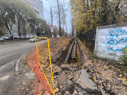 Тротуары на Весенней в этом году превратились в полосу..