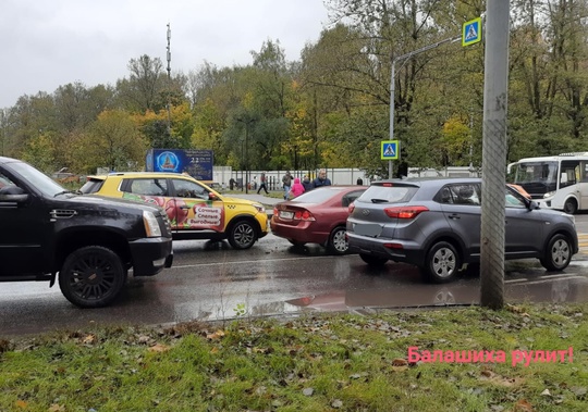 ДТП У "АКВАРЕЛЕЙ" 😱
Рядом с автобусной остановкой "Улица Терешковой".  Будьте внимательны на..