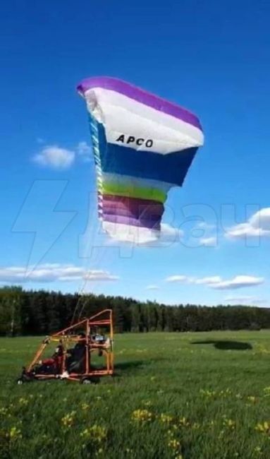 В Подмосковье пенсионер привязал мигранта к самодельному летательному аппарату и тем самым отправил его..