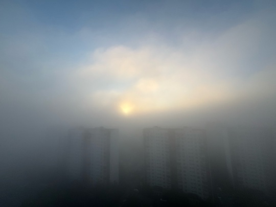 Утренний туман в районе Маяка 🌫️
Как говорится, хоть глаз выколи, ничего не..