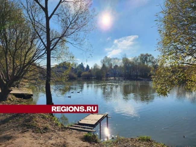 Искусственный пруд в Заветах Ильича убрали от мусора и водорослей.  Водоем рядом с храмом Архангела Михаила..