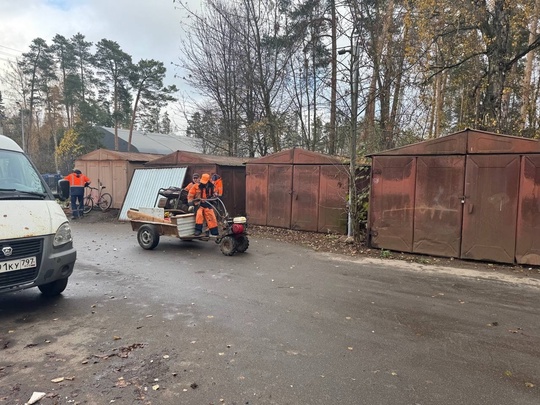 В Одинцовском округе продолжают сносить незаконные гаражи: демонтаж добрался до поселка Усово-Тупик  На..