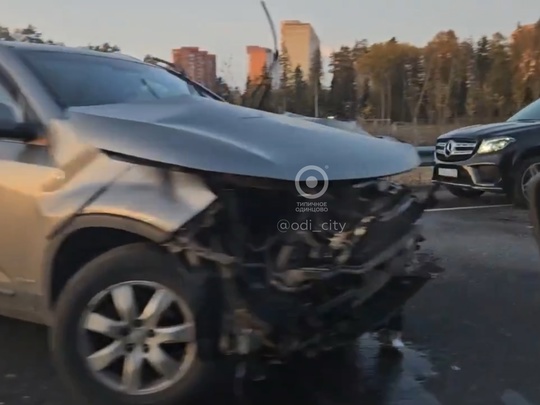 Авария на дороге между 1-ым Успенским шоссе и Северным обходом..