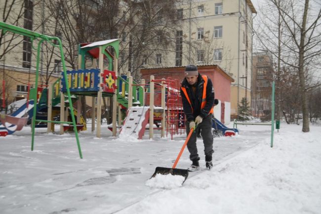 ⚡ Жители Подмосковья начнут платить за уборку снега с территорий возле домов 
Об этом сообщили в..