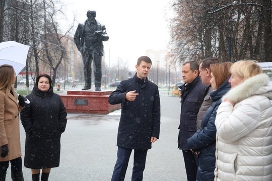 Новую зону отдыха на улице Пролетарской благоустроили в Балашихе 
"За благоустройство этого сквера отдали..