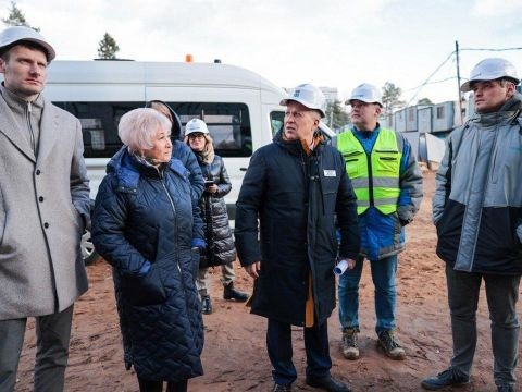 В классах новой школы в Мытищах будет максимально светло благодаря витражным окнам  Новую школу на 1100..