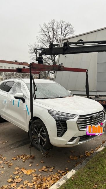 Пришло время рассказать почему я поменял свой новый белый Haval Jolion на Haval H3. Вы сейчас офигеете, но Jolion утонул..