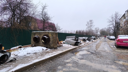 Теплотрасса всё ещё не готова. 
# 
Прошлой зимой в подмосковном микрорайоне Климовск (городской округ..