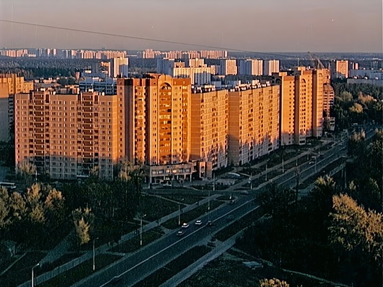 Одинцово нашей юности 💞  Повсюду блеск, повсюду яркий свет, 
Песок — как шелк… Прильну к сосне корявой 
И..