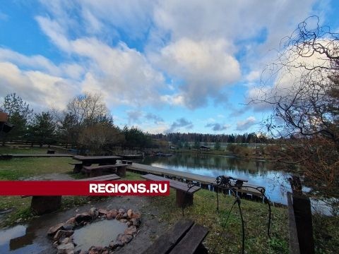 Мытищинские рыбаки открыли сезон форели на Рупасовских прудах  На Рупасовских прудах рыбаки открыли сезон..