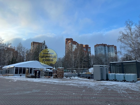 Остаются считанные недели до открытия Театрального катка ⛸️  В декабре уже..