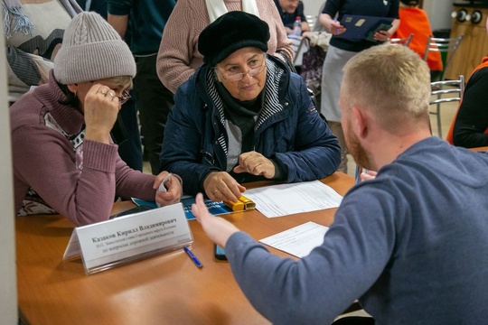 ⚡ Во вторник в ДК «Тепловозостроитель» работала выездная администрация. Задать свои вопросы и озвучить..